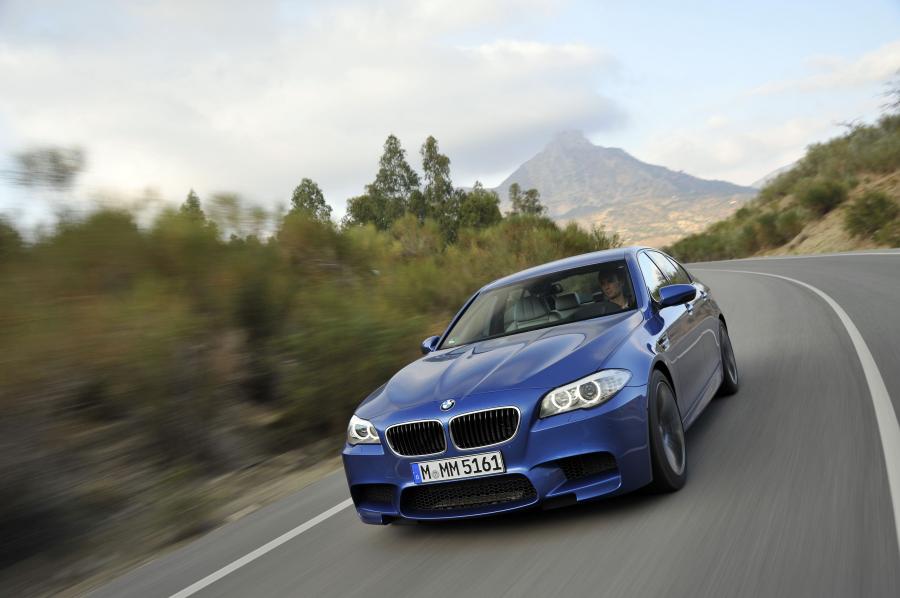  BMW M5 2011 года  (фото 137 из 344)